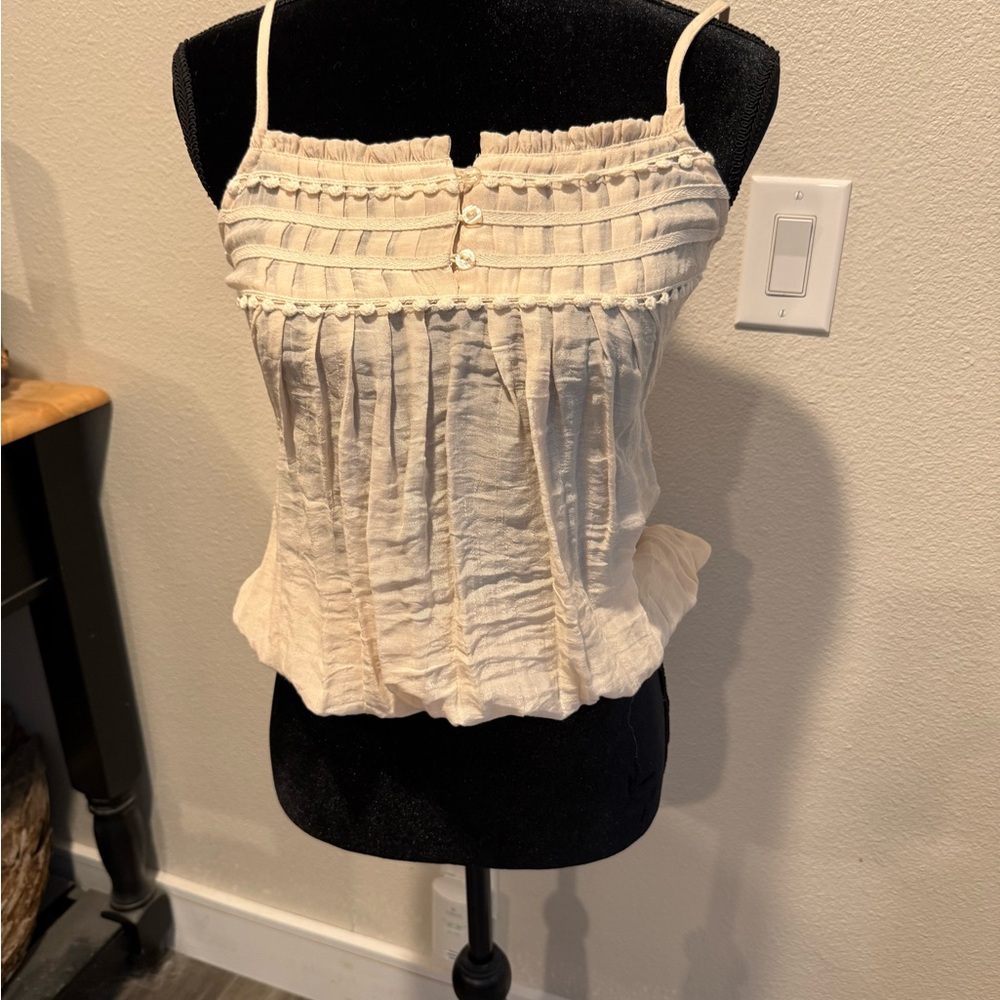Women's Cream Sleeveless Top